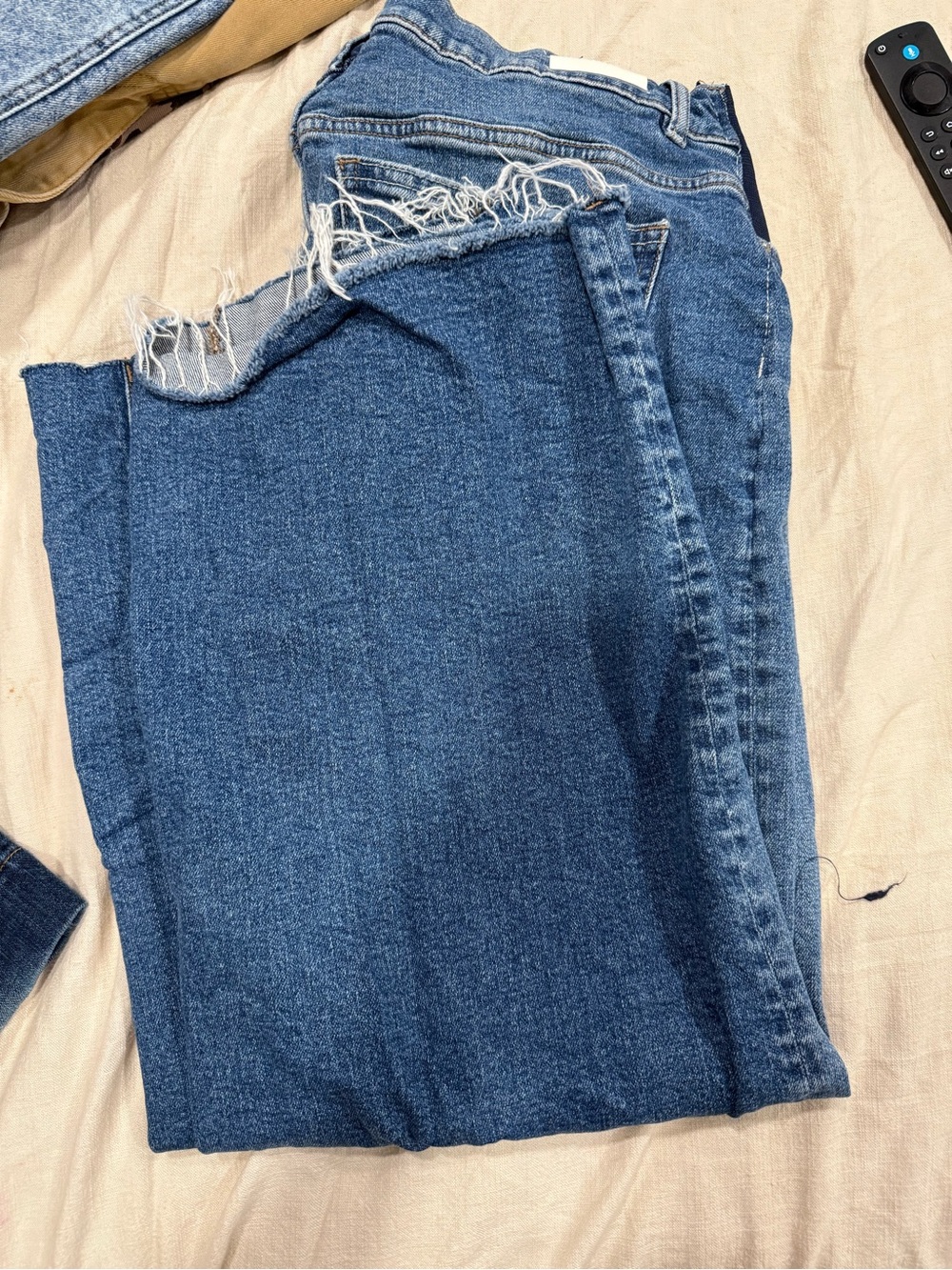 DL1961 Mid-Blue Frayed Hem Wide-Leg maternity Jeans